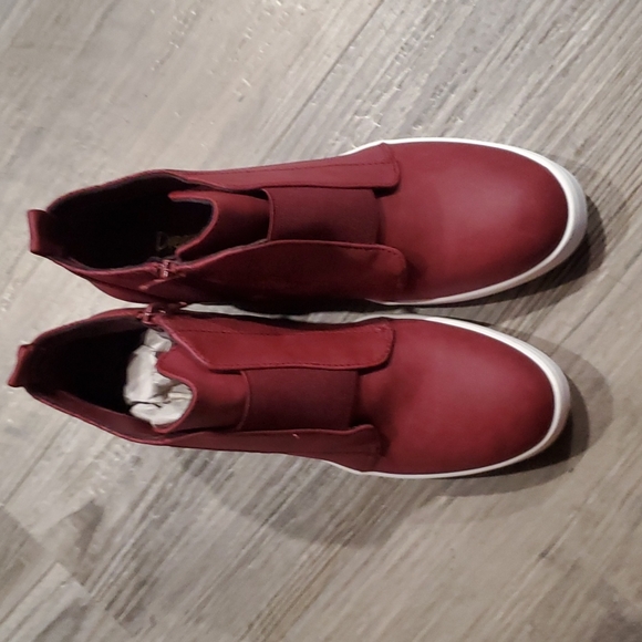 Dream Pairs Burgandy Platform Wedge Booties Size 7.5 - Picture 4 of 4